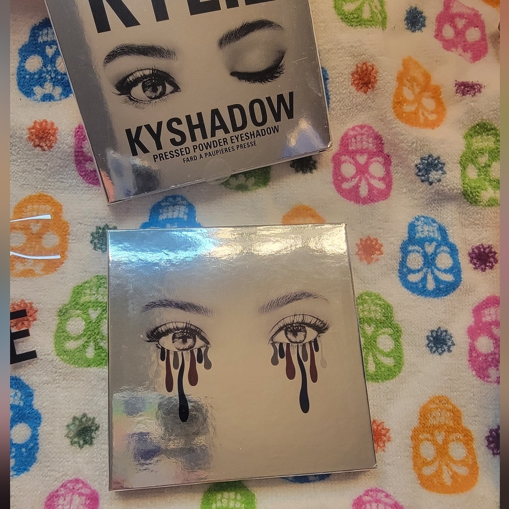 Kylie Cosmetics The Holiday 2016 Palette Eyeshadow Palette
